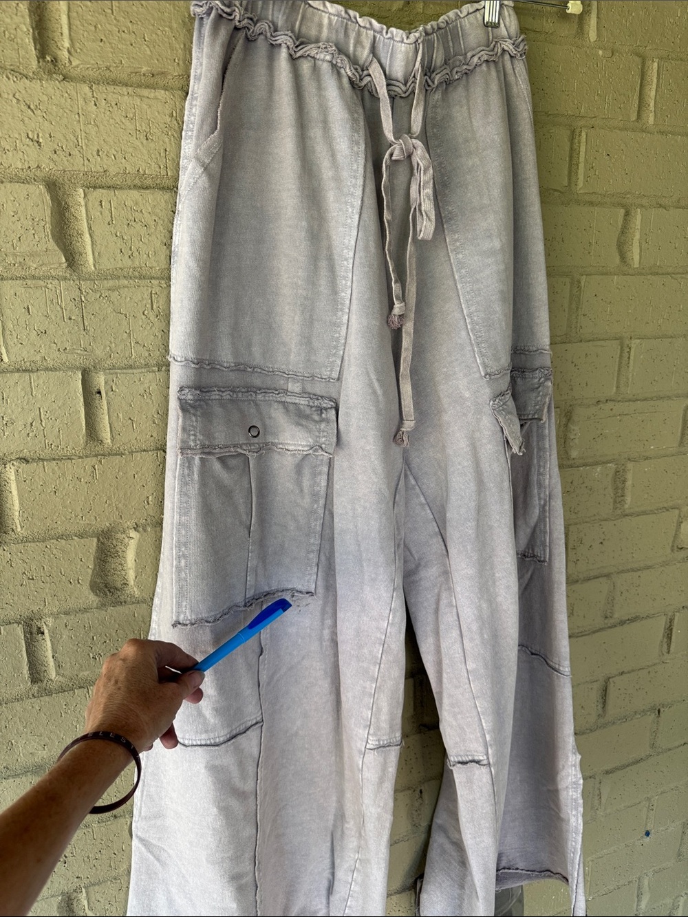 Easel Casual Drawstring Cargo Pants - Light Gray/lavendar size small - Picture 9 of 10